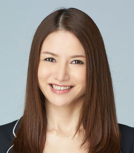 山口真由